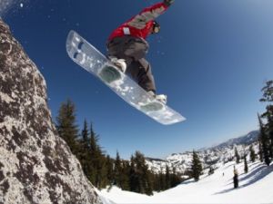 b_385_225_16777215_0_0_images_news_2014_Football_snowboard.jpg