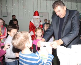 b_385_225_16777215_0_0_images_news_2014_Others_ridnemisto_newyear1.jpg