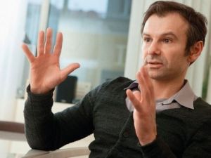 b_385_225_16777215_0_0_images_news_2014_Politic_vakarchuk.jpg