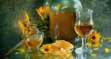 b_385_225_16777215_0_0_images_news_2019_pasika_v-ukrayini-lyshe-dva-medovary-mayut-licenziyi-na-vypusk-medovyh-napoyiv.jpg